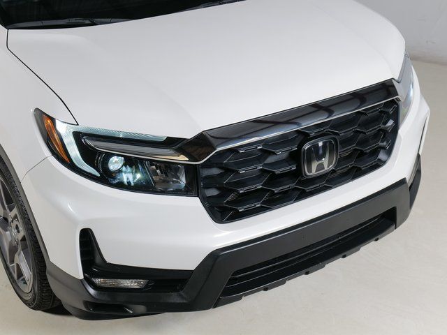 Used 2023 White Honda EX-L image 29