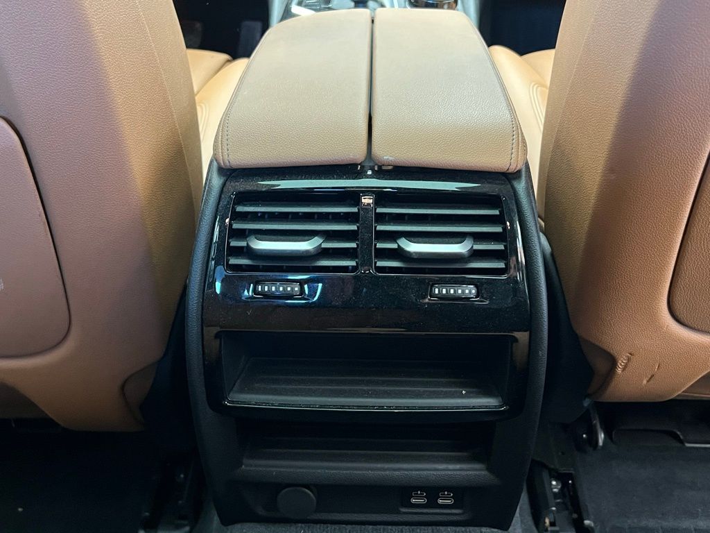 Thumbnail: 2023 BMW 5 Series - 9