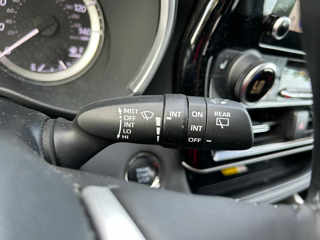 2023 Toyota Highlander XLE 22