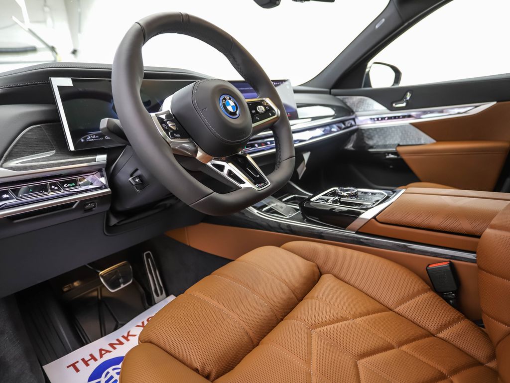 Thumbnail: 2026 BMW 7 Series - 8