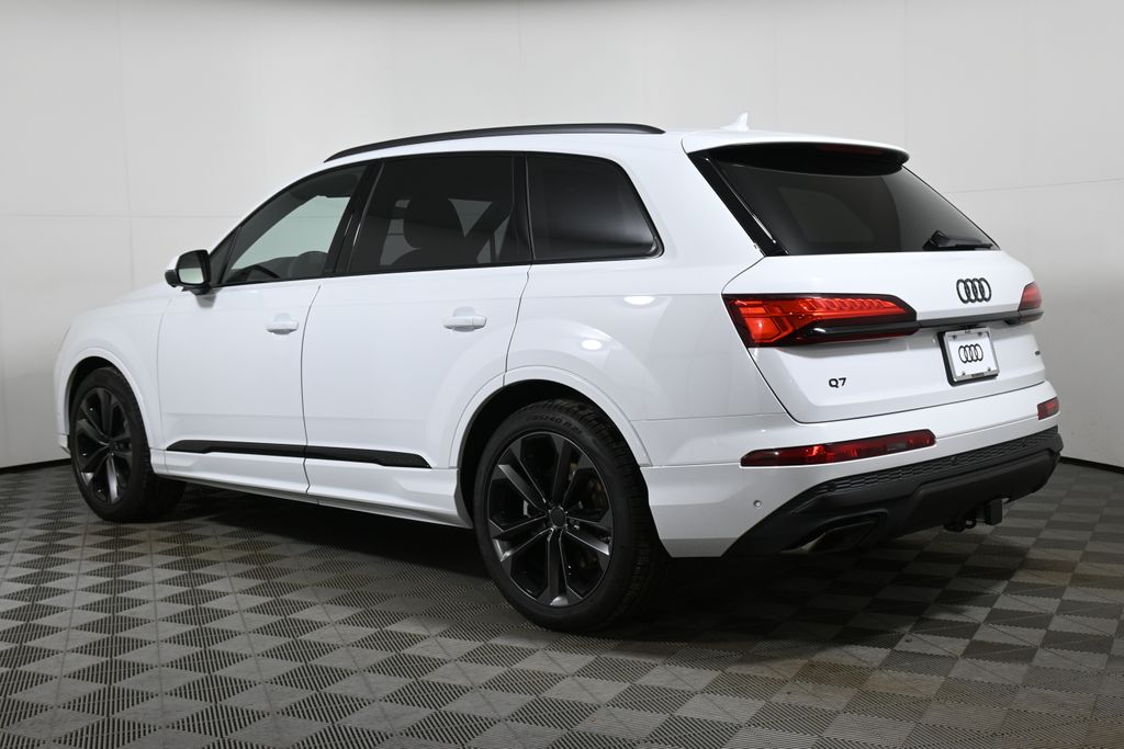 Thumbnail: 2026 Audi Q7 - 5