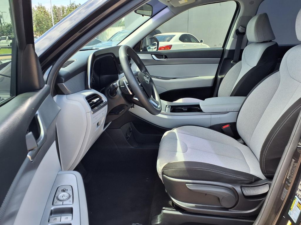 2020 Hyundai Palisade SE White at Genesis of Spring