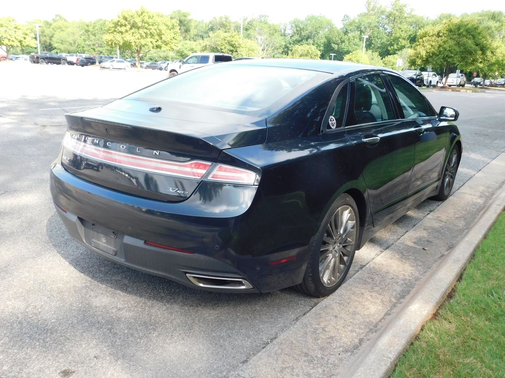 Thumbnail: 2013 Lincoln MKZ - 11