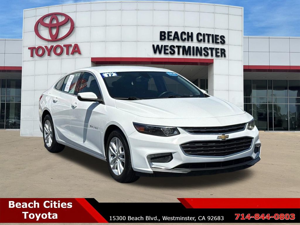 Summit White 2017 Chevrolet Malibu Sedan Front-Wheel Drive 6-Speed Automatic