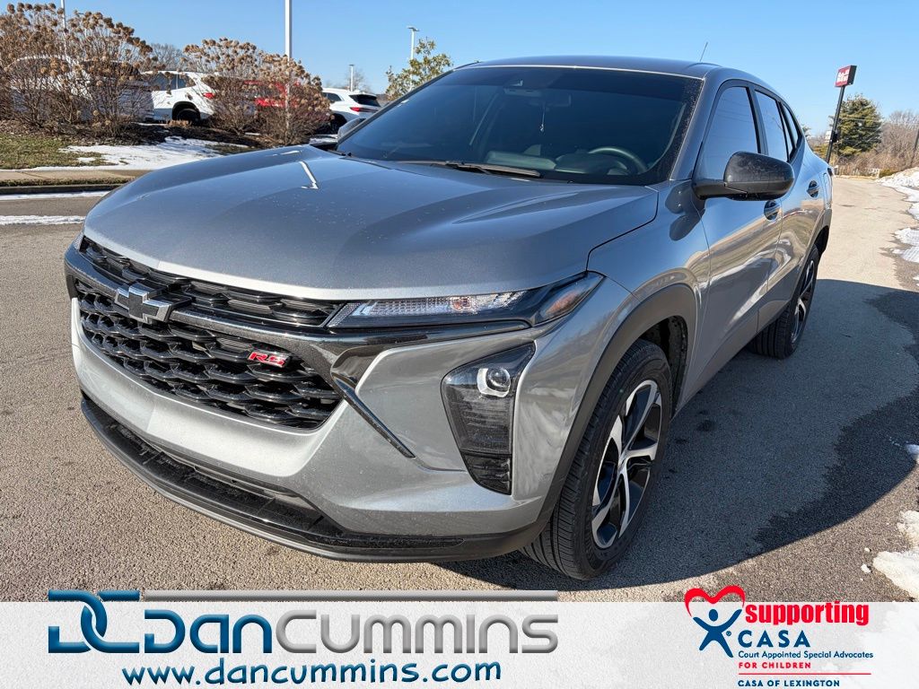 2025 Chevrolet Trax RS with 1RS FWD