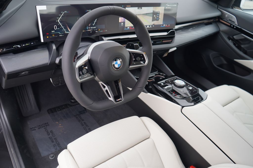 Thumbnail: 2026 BMW 5 Series - 12