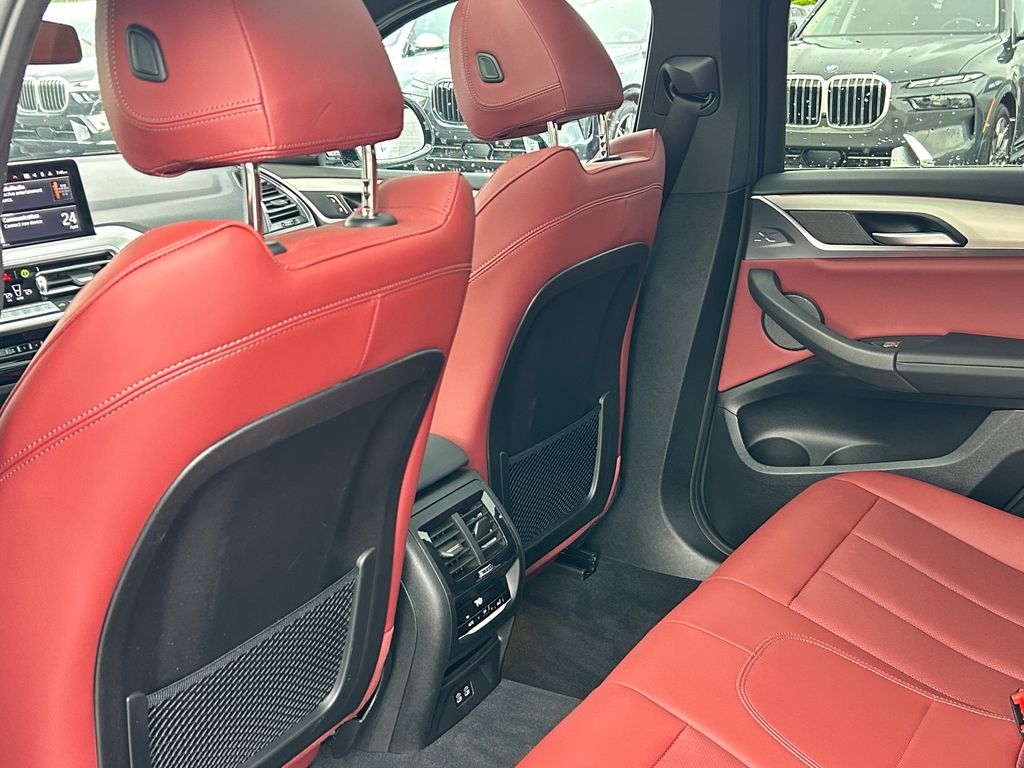 Thumbnail: 2025 BMW X4 - 30