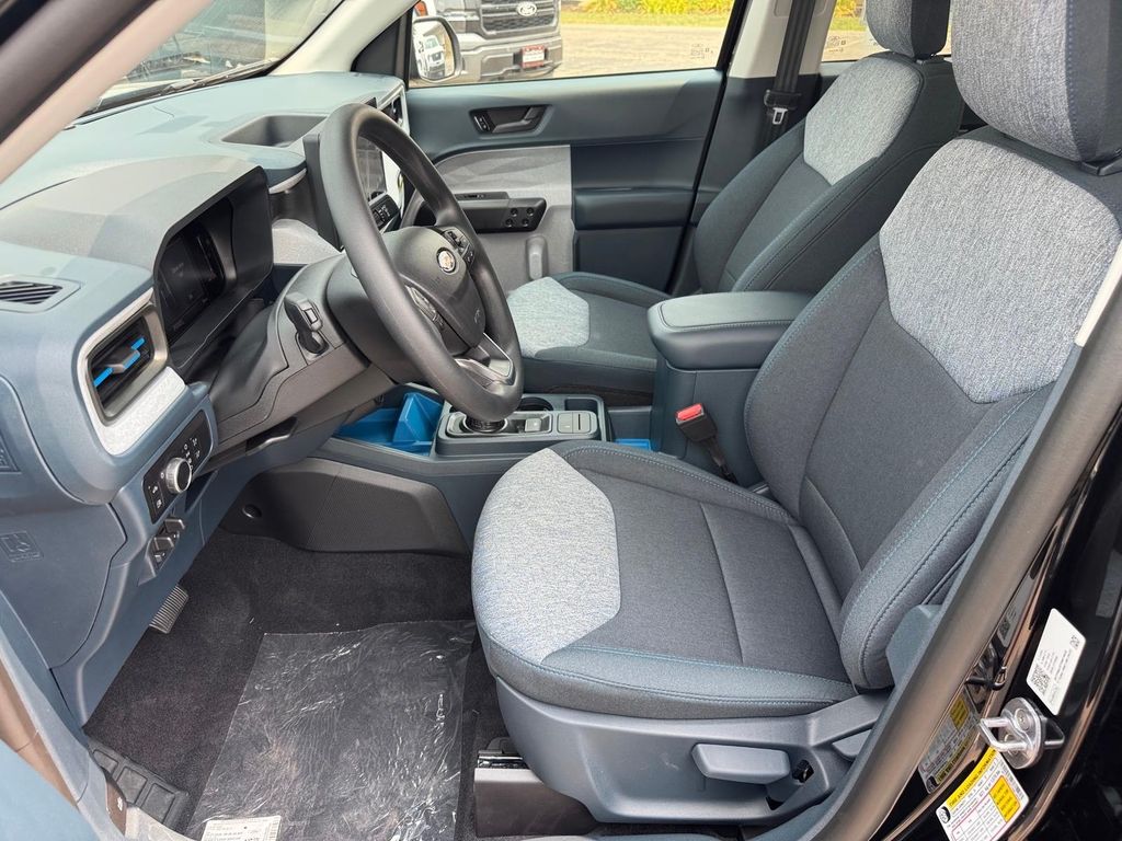 New 2026 Shadow Black Ford XLT image 7
