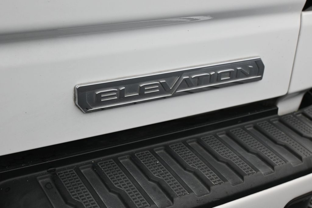 Used 2023 Summit White GMC Elevation image 34