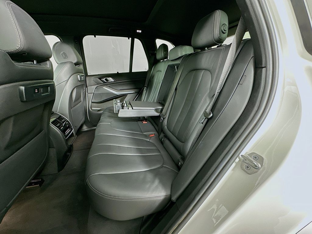 Thumbnail: 2021 BMW X5 - 25