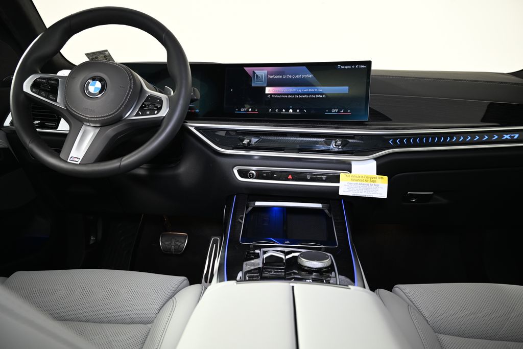 Thumbnail: 2025 BMW X7 - 15