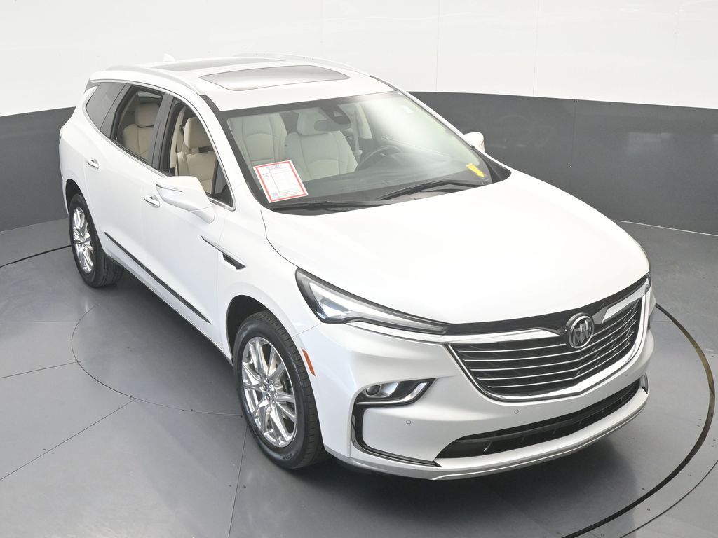Used 2024 White Frost Tricoat Buick Essence image 60