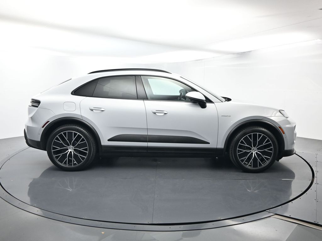 Certified Used 2025 White Porsche  image 16