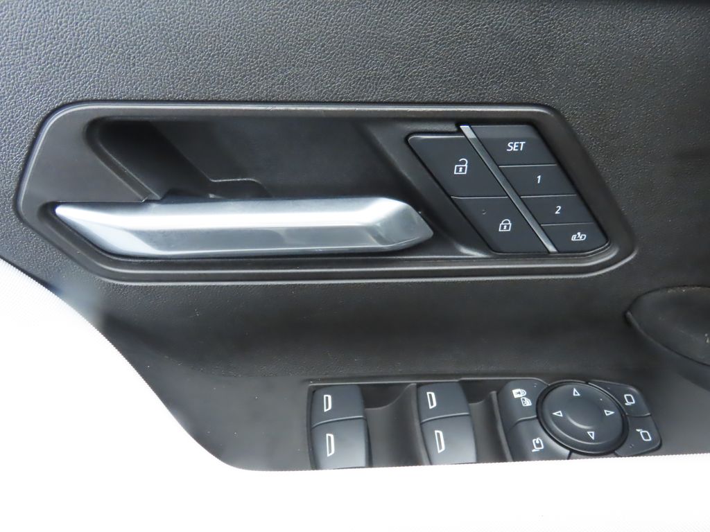 Thumbnail: 2025 GMC Hummer EV - 23