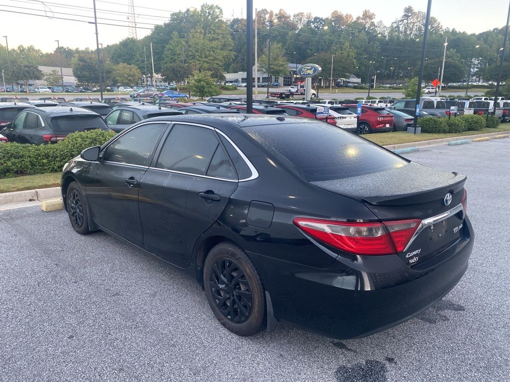 2015 Toyota Camry Hybrid XLE 2