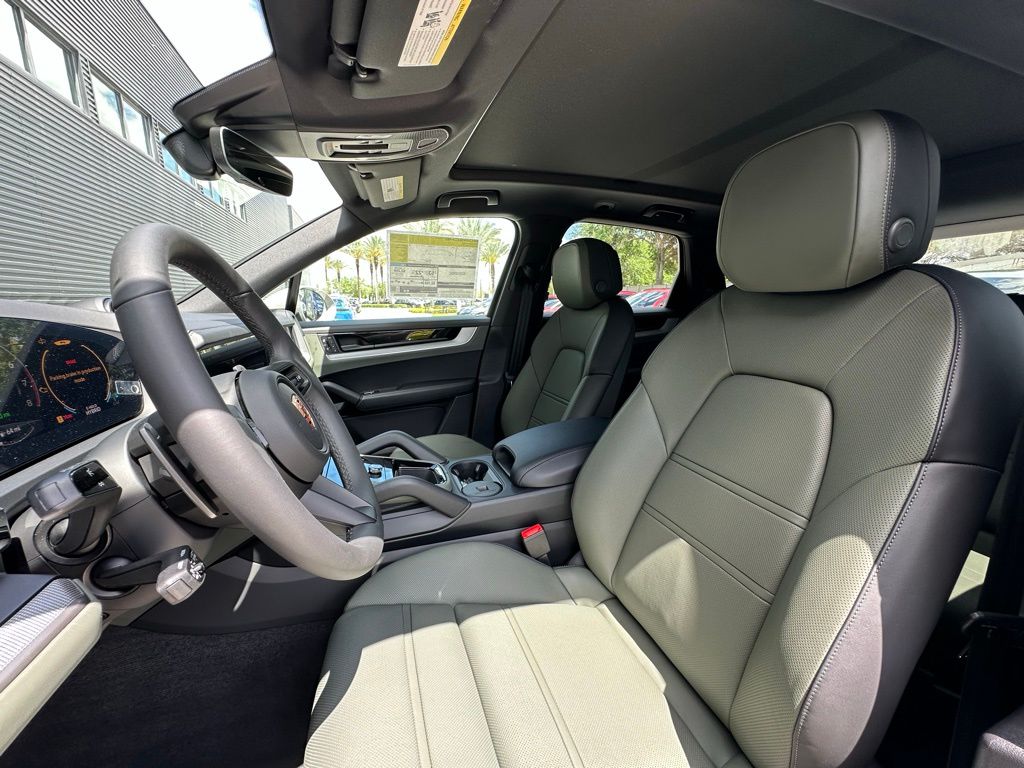 Thumbnail: 2026 Porsche Cayenne - 5