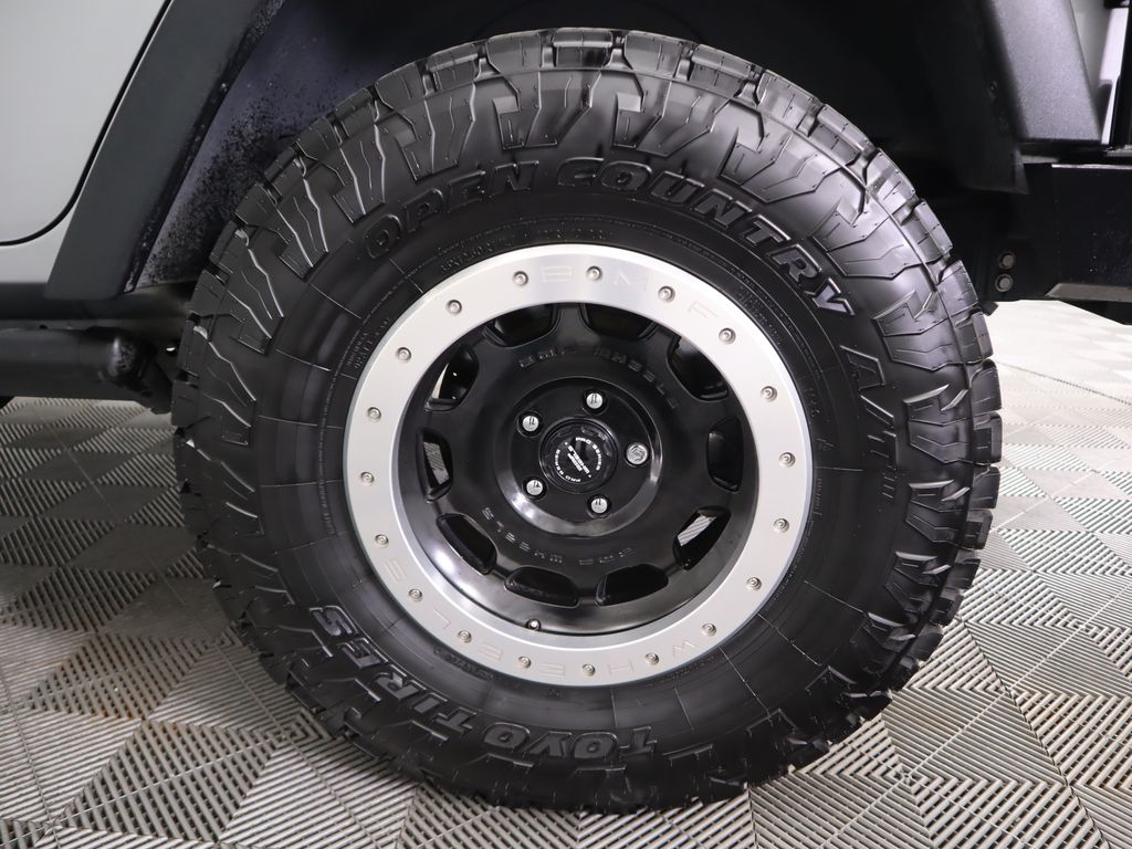 Thumbnail: 2015 Jeep Wrangler - 31