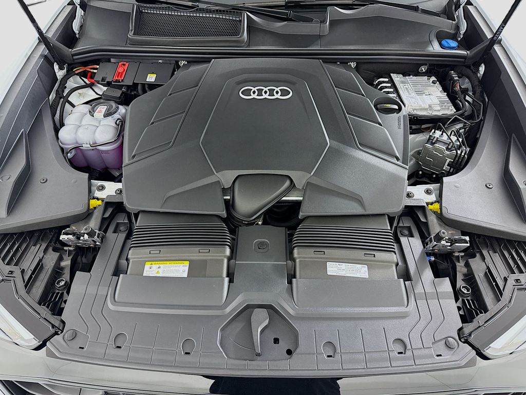 Thumbnail: 2026 Audi Q8 - 31