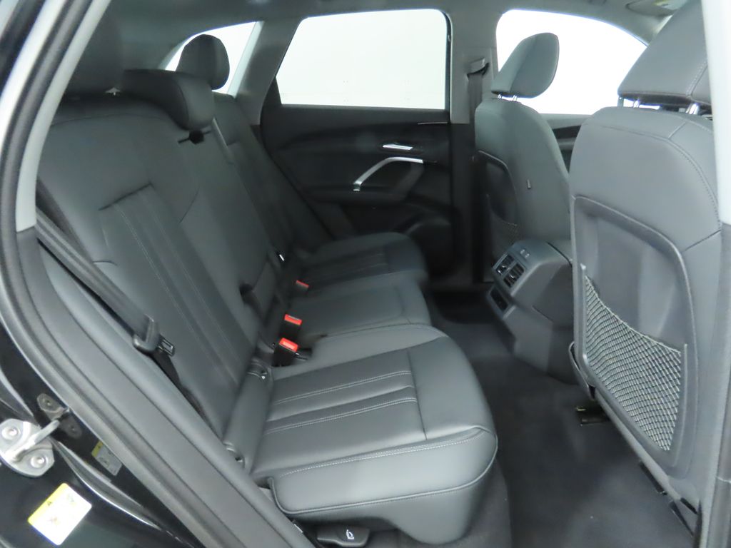 Thumbnail: 2025 Audi Q5 - 24