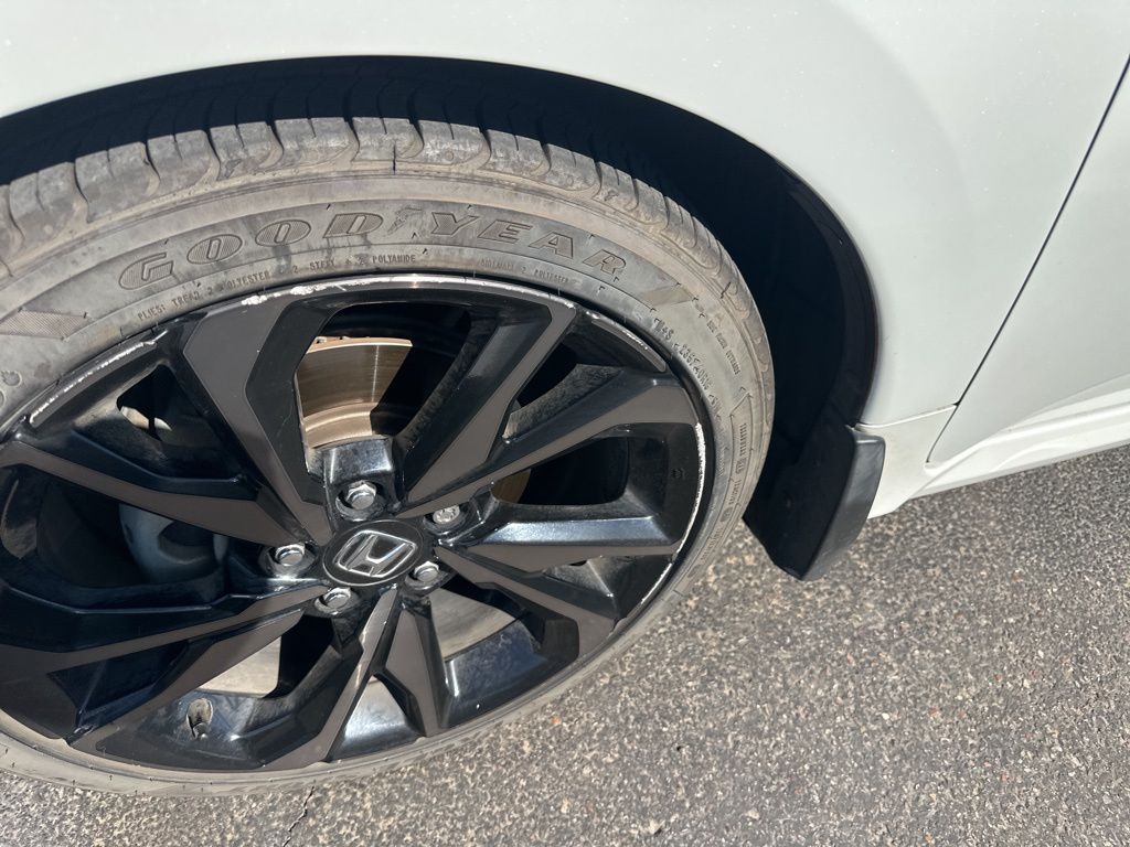 Thumbnail: 2019 Honda Civic - 6