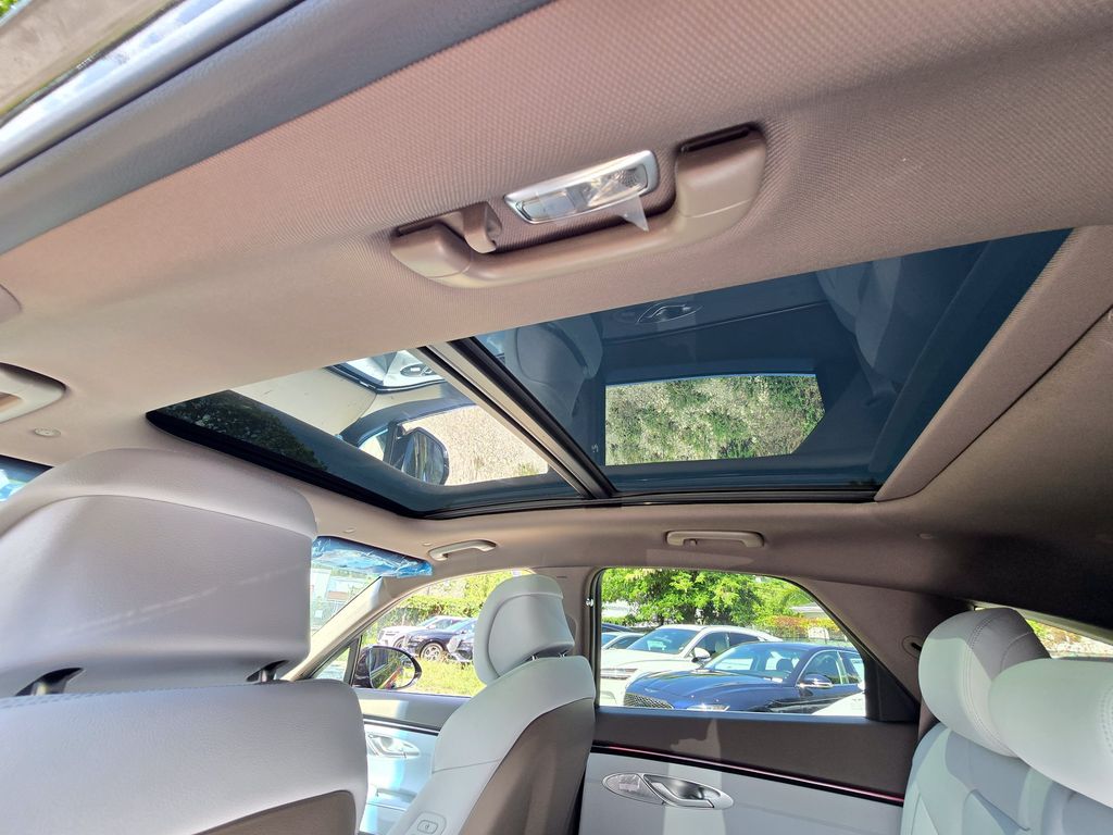 New 2026 White Genesis 2.5T Advanced image 11