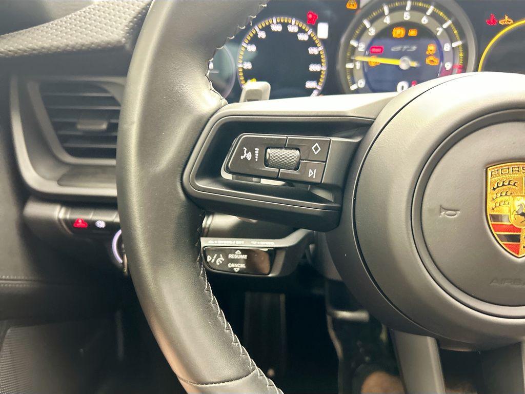 Thumbnail: 2022 Porsche 911 - 14