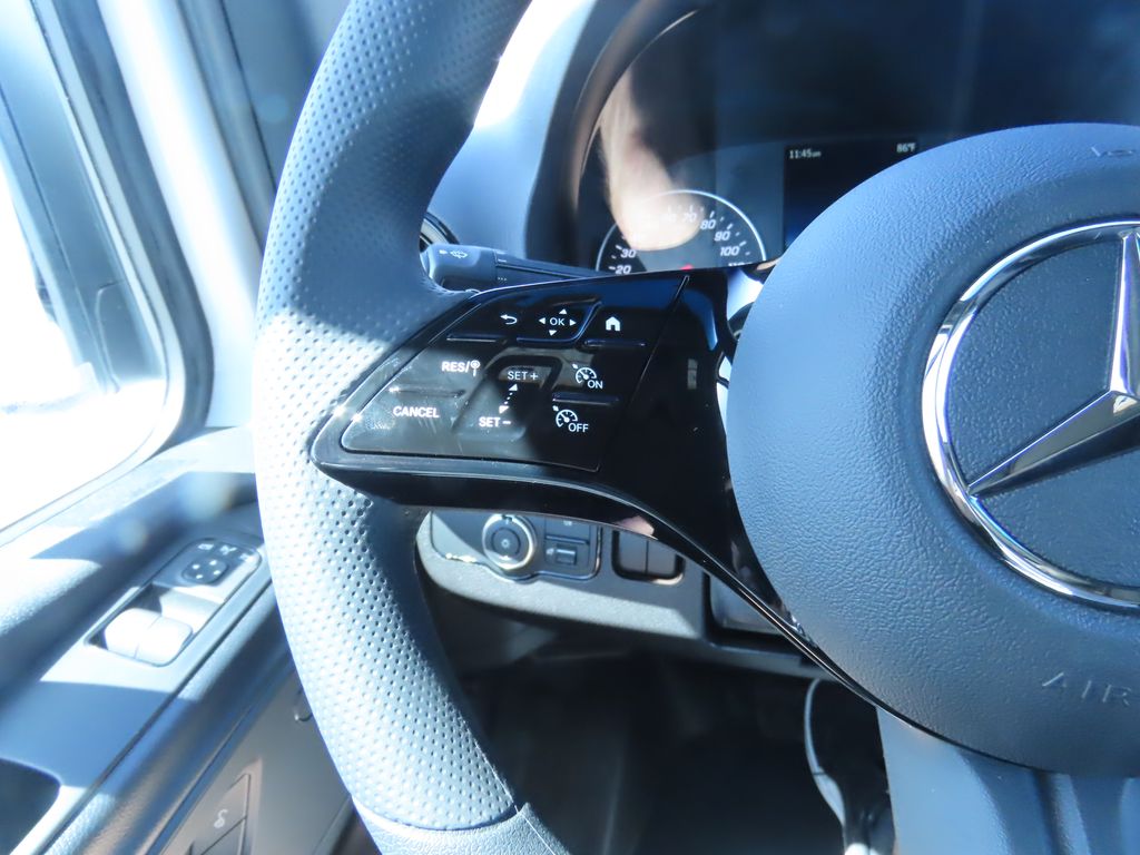 Thumbnail: 2025 Mercedes-Benz Sprinter - 12