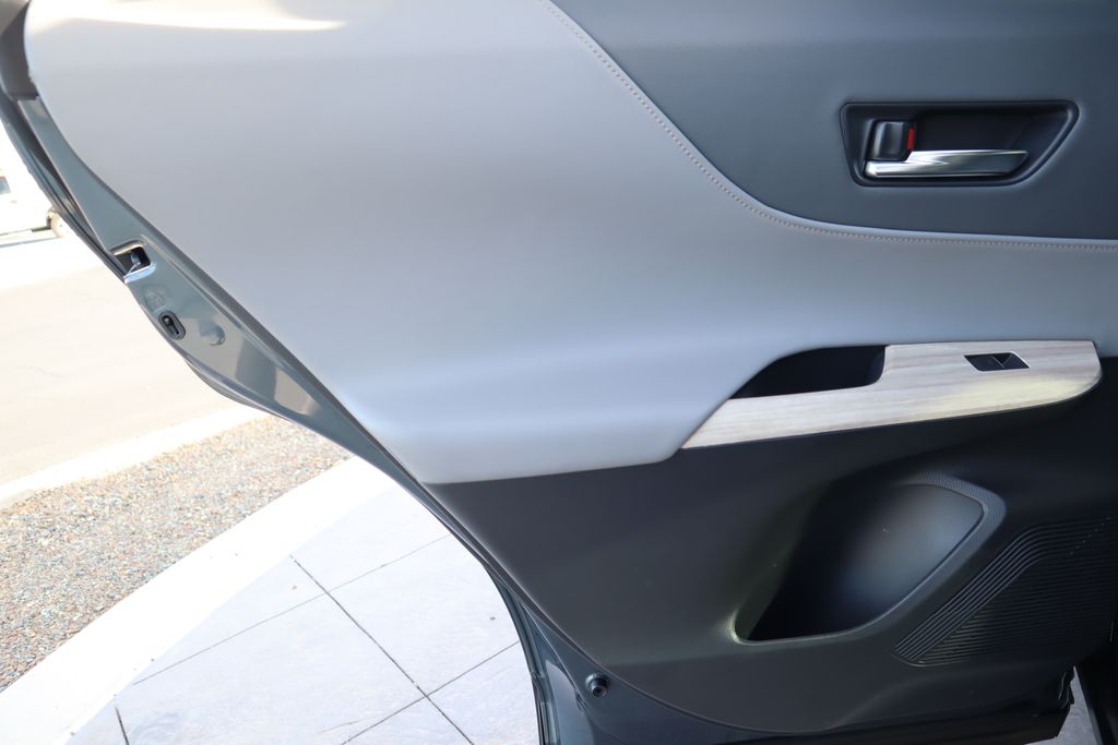 Thumbnail: 2024 Toyota Venza - 25