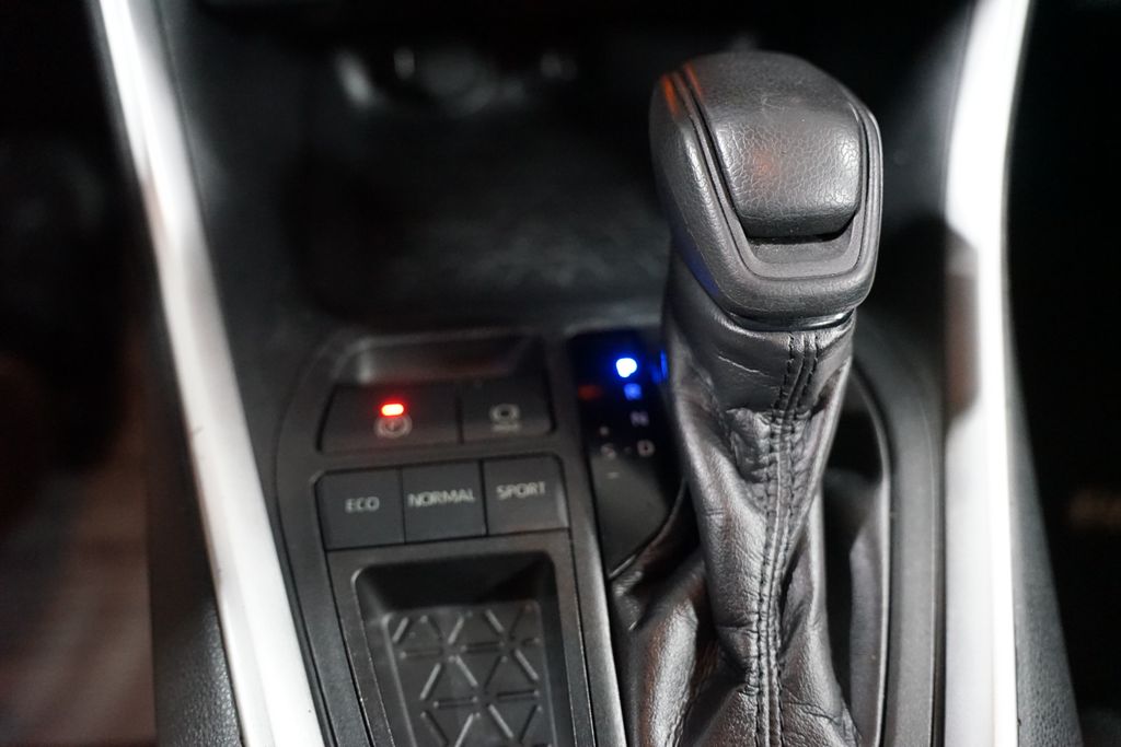 Thumbnail: 2019 Toyota RAV4 - 22