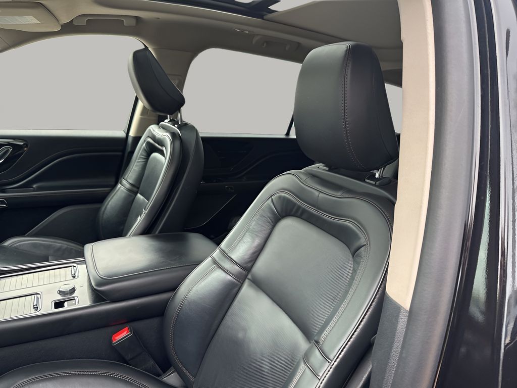 Used Car 2022 Lincoln Aviator  Reserve For Sale Under $40,000 In Austin, Texas