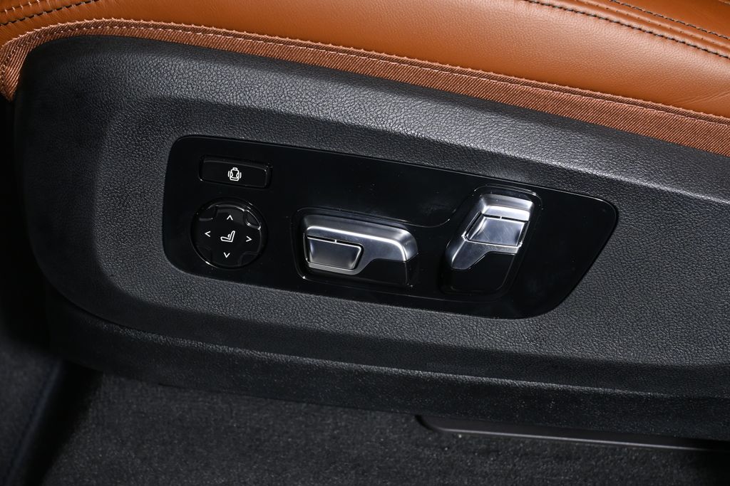 Thumbnail: 2026 BMW X5 - 27