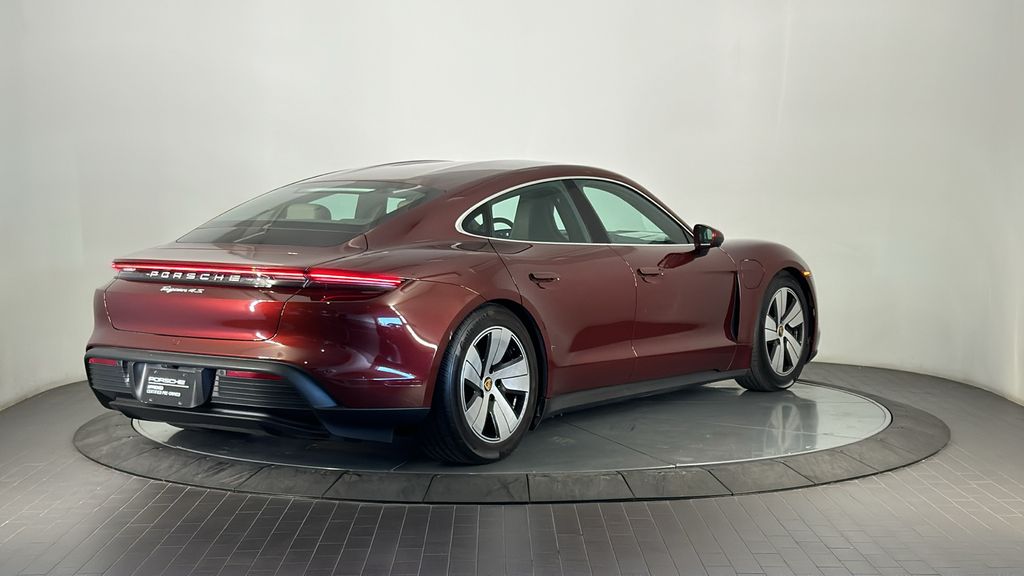 Thumbnail: 2022 Porsche Taycan - 7