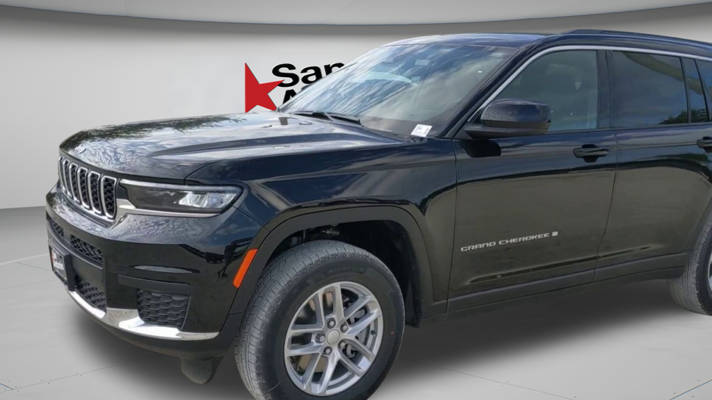 New 2025 Black Jeep Laredo image 39
