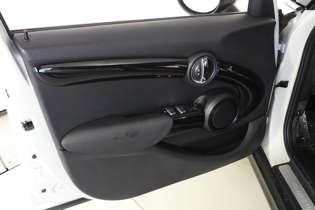 Thumbnail: 2019 MINI Cooper - 11