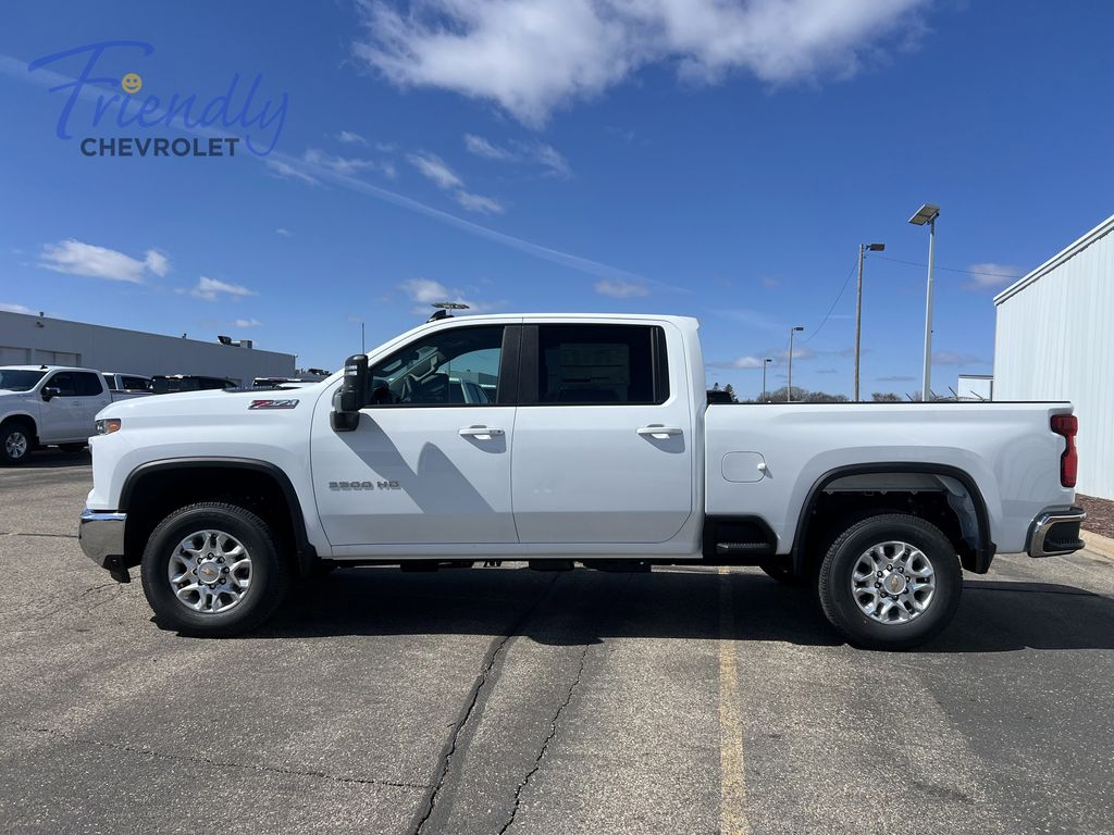 Summit White 2026 Chevrolet Silverado 3500HD Pickup Truck Four-Wheel Drive Automatic