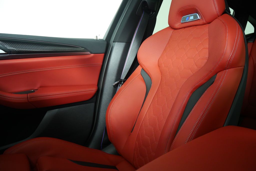Thumbnail: 2025 BMW X4 - 28