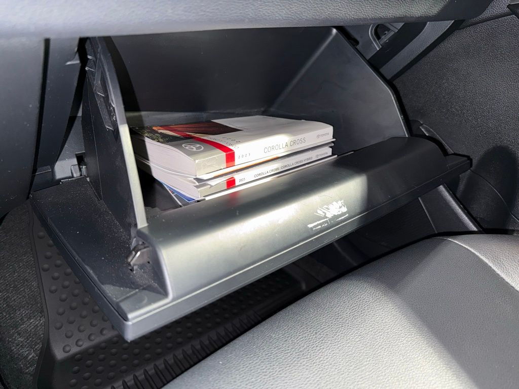 Thumbnail: 2023 Toyota Corolla Cross - 29