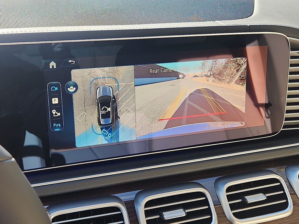 Thumbnail: 2026 Mercedes-Benz GLE - 13