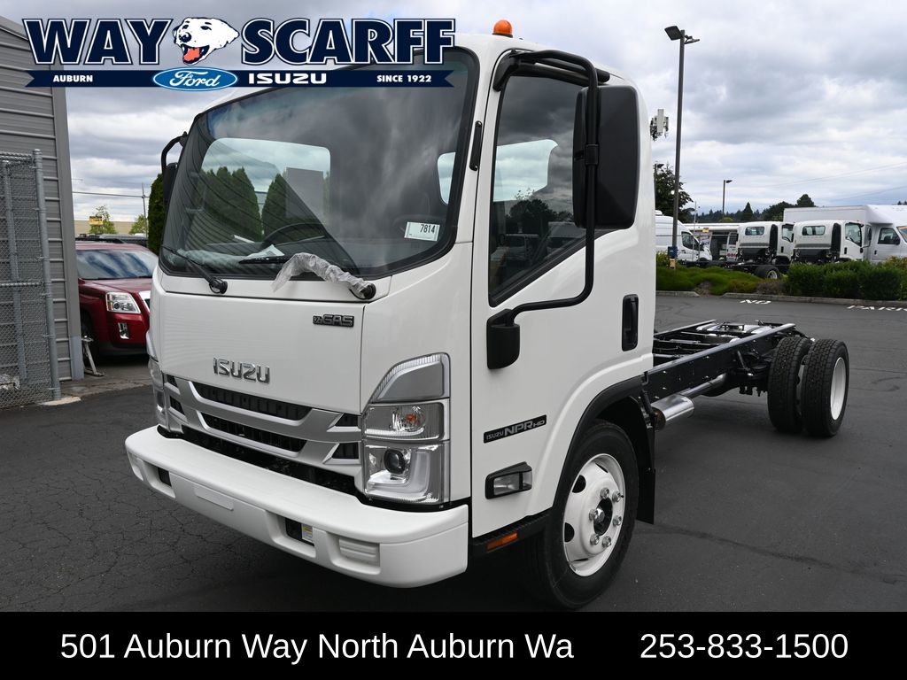2025 Isuzu NPR HD 