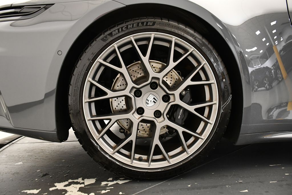 Thumbnail: 2025 Porsche 911 - 18