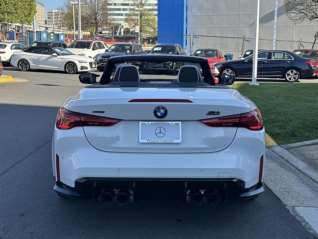 Thumbnail: 2025 BMW M4 - 24