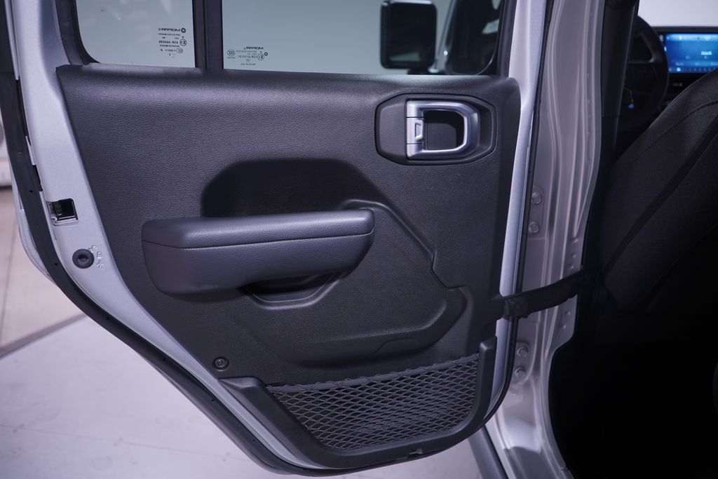 Thumbnail: 2024 Jeep Wrangler - 15