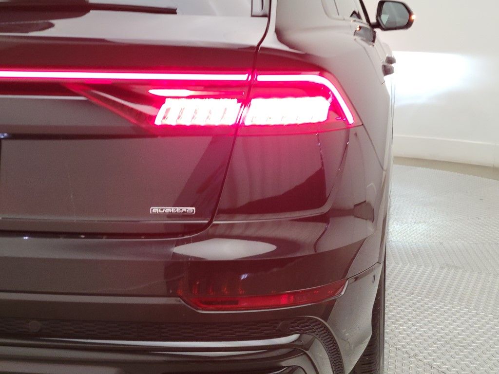 Thumbnail: 2023 Audi Q8 - 8