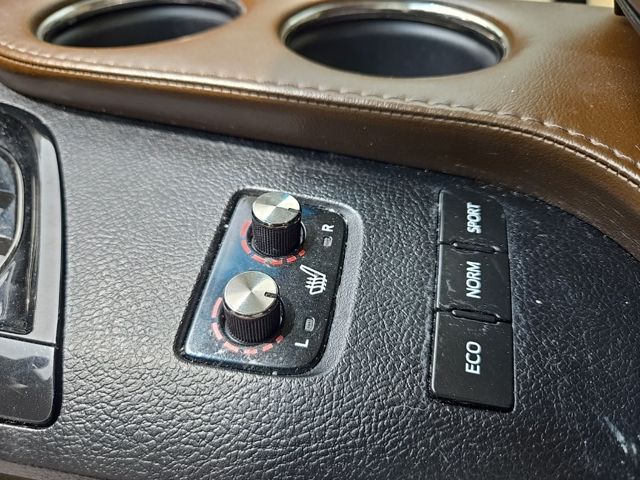 2013 Toyota Avalon Touring 32