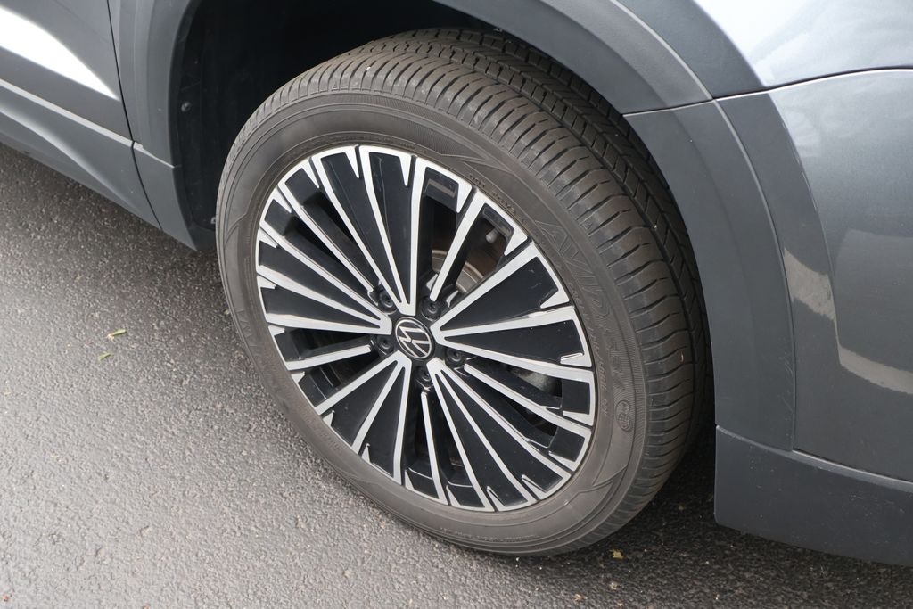 Thumbnail: 2025 Volkswagen Taos - 6