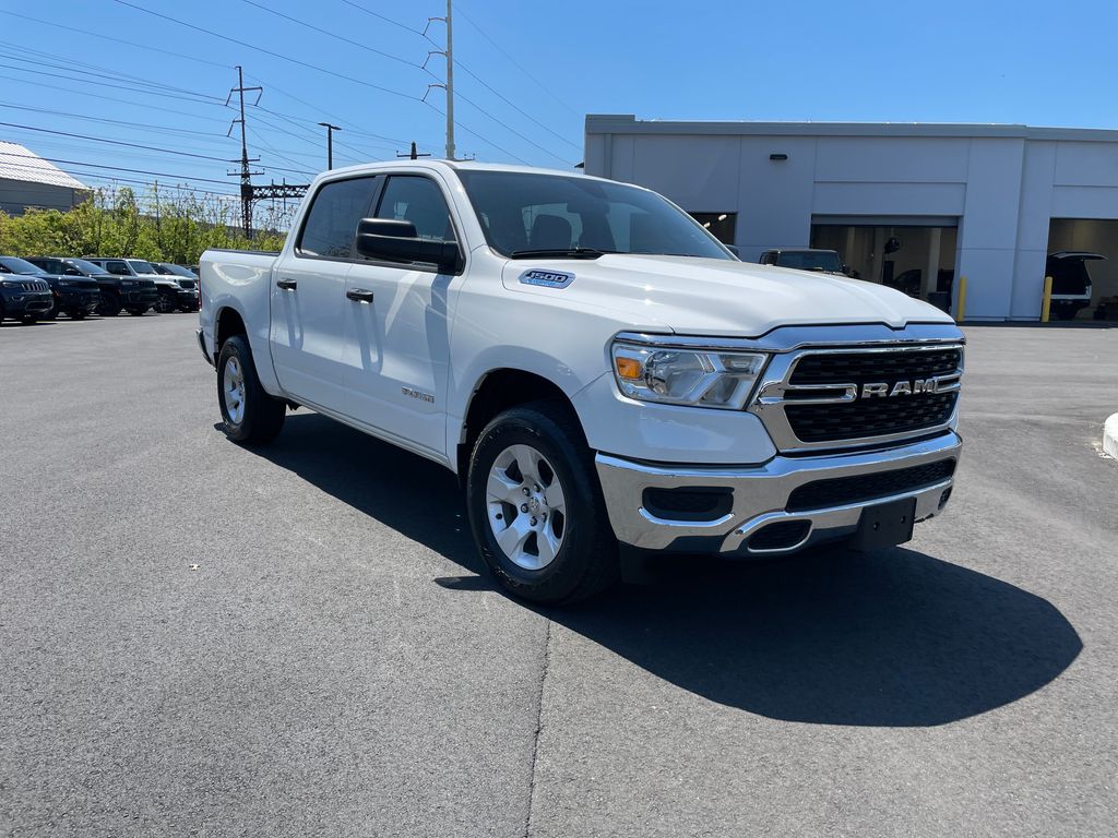 Bright White Clearcoat 2023 RAM 1500 Big Horn Crew Cab 4WD Pickup Truck Four-Wheel Drive 8-Speed Automatic