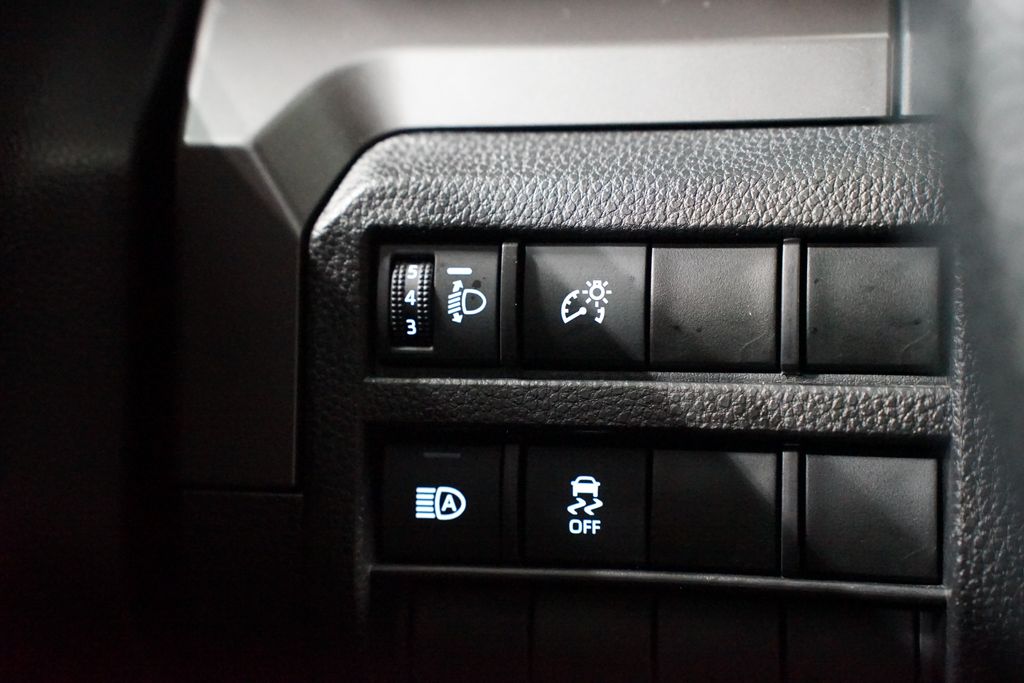 Thumbnail: 2024 Toyota Tacoma - 25