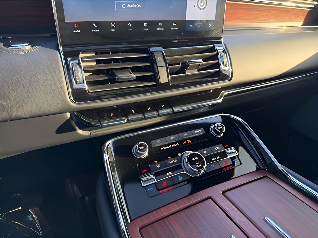 2024 Lincoln Navigator