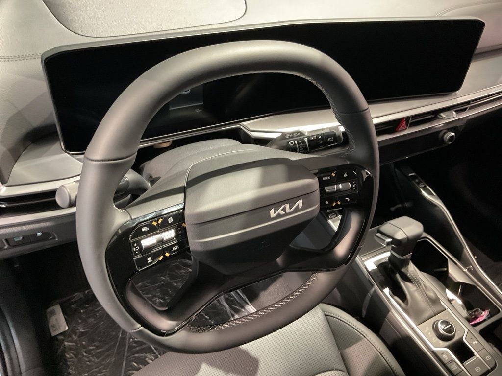 New 2026 White Kia EX image 11