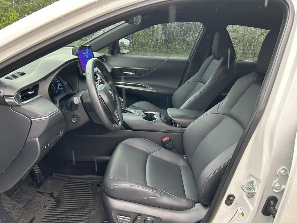 2024 Toyota Venza Nightshade Edition 14